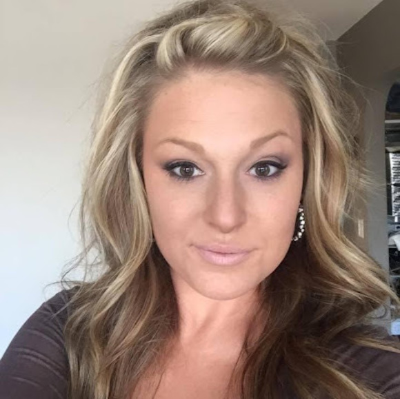 Meet your Posher, Kristen - Picture 1 of 1